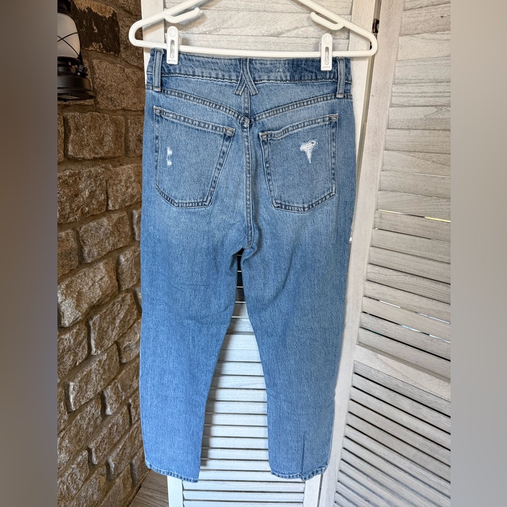 Maurices Goldie Blues - Light - Cheeky Taper Ankle Jeans Original Fit - size 2 - Picture 3 of 4
